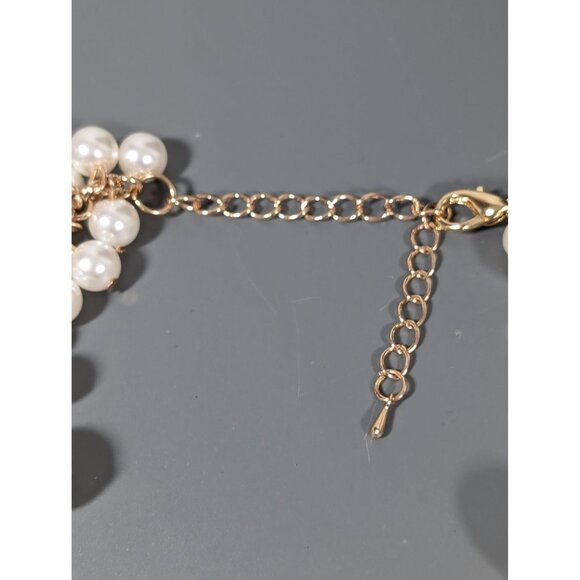 Faux Pearl Cluster Gold Tone Chain Statement Necklace 21" Chunky - Picture 7 of 8